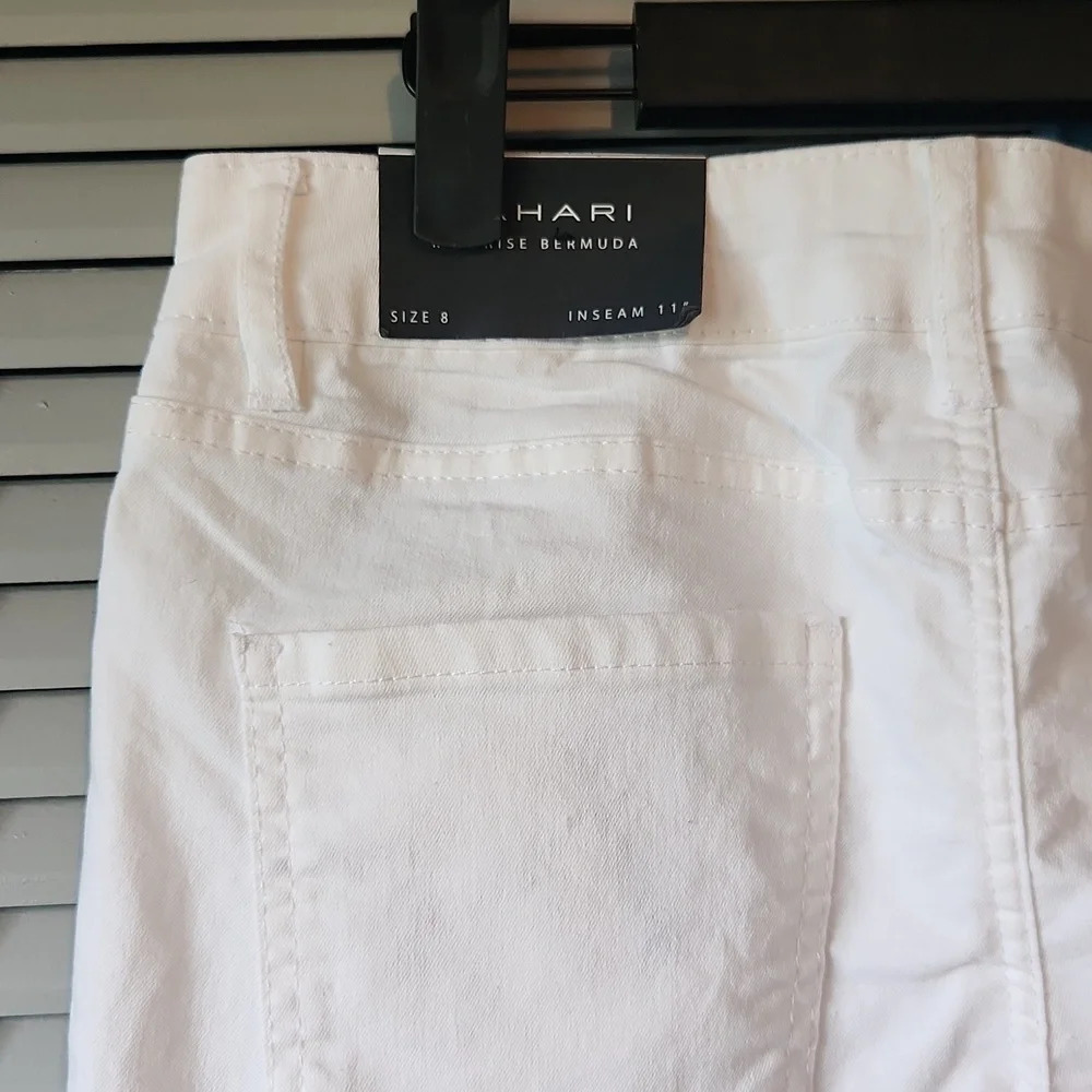 Tahari White Abigail Bermuda Shorts - Picture 9 of 13